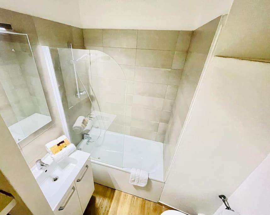 Le Chevrefeuille - Easystay83 Saint-Raphaël Eksteriør billede