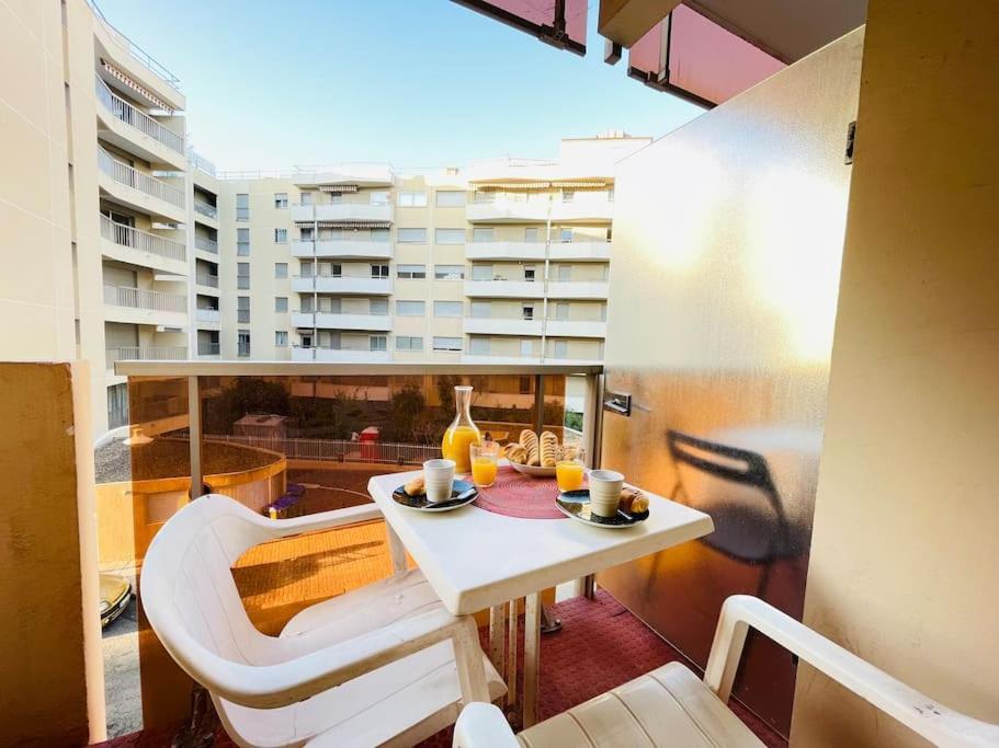 Le Chevrefeuille - Easystay83 Saint-Raphaël Eksteriør billede